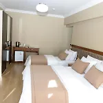 Hotel Ramparts